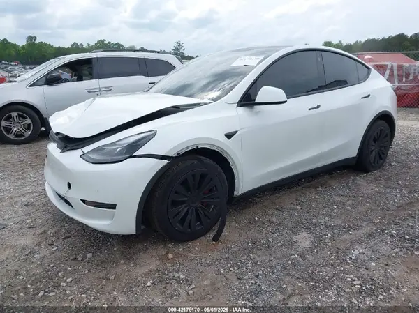 5YJYGDEE6MF083029 2021 TESLA MODEL Y - Image 2