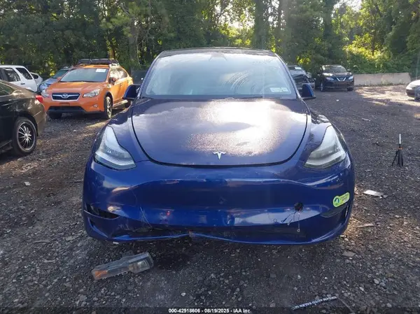 2021 TESLA MODEL Y auction photo 6