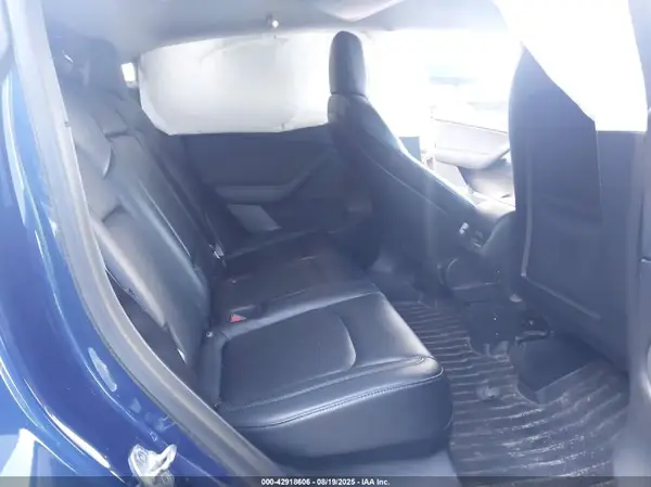 2021 TESLA MODEL Y auction photo 8