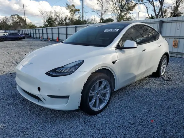 5YJYGDEE6MF087212 2021 TESLA MODEL Y - Image 1