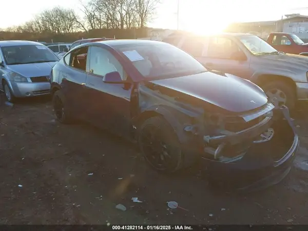 5YJYGDEE6MF089865 2021 TESLA MODEL Y - Image 1