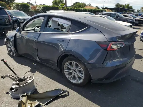 5YJYGDEE6MF093284 2021 TESLA MODEL Y - Image 2