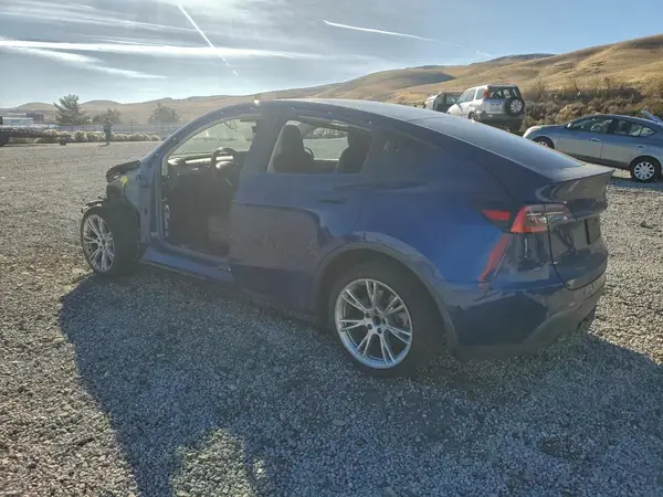 5YJYGDEE6MF094872 2021 TESLA MODEL Y - Image 2