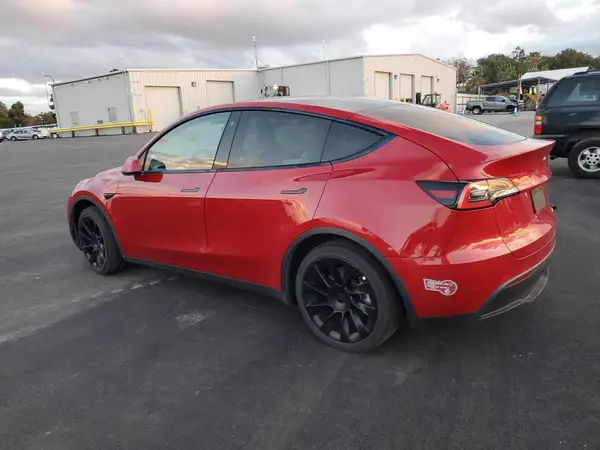 5YJYGDEE6MF102856 2021 TESLA MODEL Y - Image 2