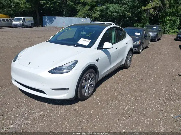 5YJYGDEE6MF106907 2021 TESLA MODEL Y - Image 2