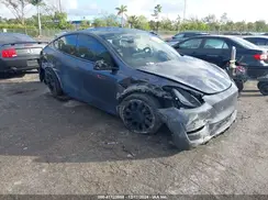 5YJYGDEE6MF108141 2021 TESLA MODEL Y