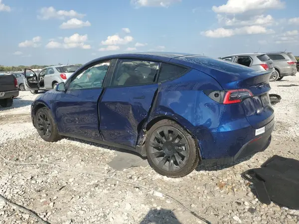 5YJYGDEE6MF112349 2021 TESLA MODEL Y - Image 2