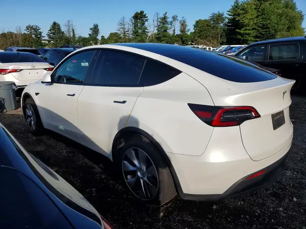 5YJYGDEE6MF114845 2021 TESLA MODEL Y - Image 2