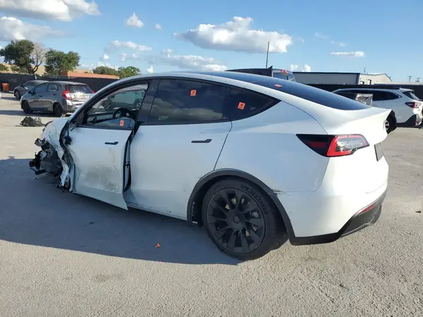 5YJYGDEE6MF118491 2021 TESLA MODEL Y - Image 2