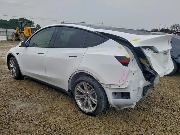 5YJYGDEE6MF118653 2021 TESLA MODEL Y - Image 2
