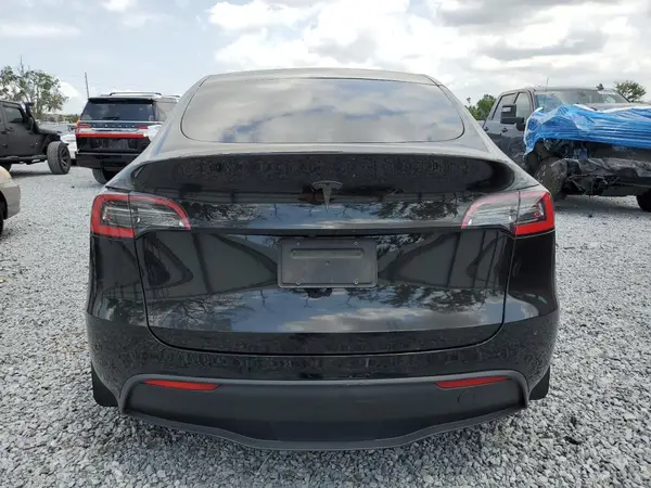 2021 TESLA MODEL Y auction photo 6