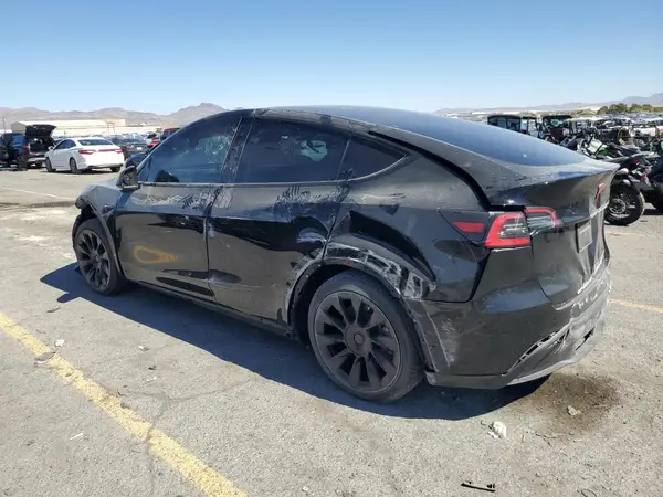 5YJYGDEE6MF137199 2021 TESLA MODEL Y - Image 2