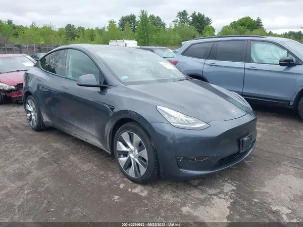 5YJYGDEE6MF146341 2021 TESLA MODEL Y - Image 1