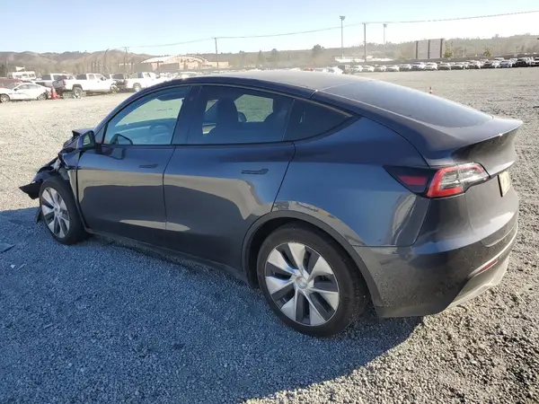 5YJYGDEE6MF153273 2021 TESLA MODEL Y - Image 2
