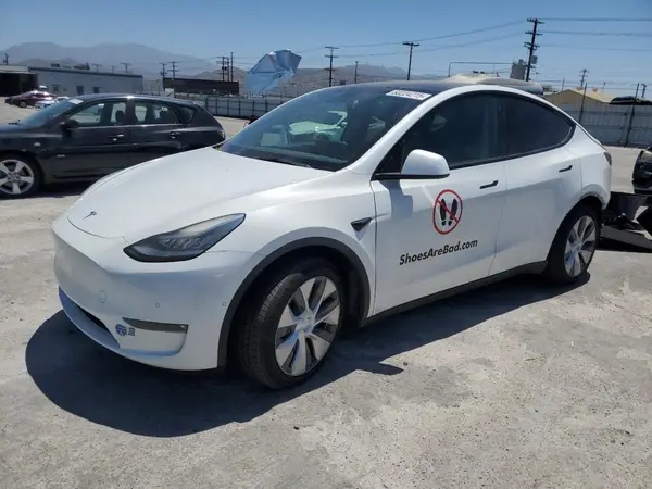 5YJYGDEE6MF153421 2021 TESLA MODEL Y - Image 1