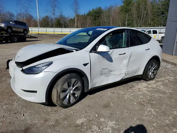 5YJYGDEE6MF180716 2021 TESLA MODEL Y - Image 1