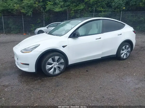 5YJYGDEE6MF182630 2021 TESLA MODEL Y - Image 2