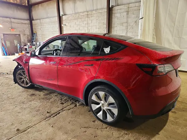 5YJYGDEE6MF184555 2021 TESLA MODEL Y - Image 2