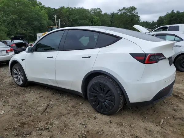 5YJYGDEE6MF185379 2021 TESLA MODEL Y - Image 2