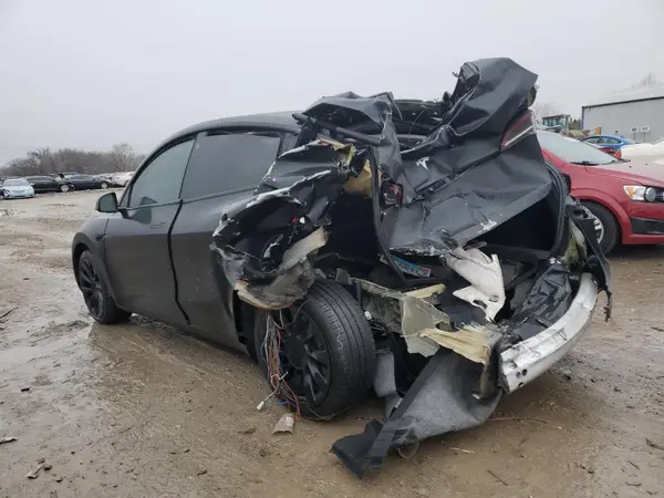 5YJYGDEE6MF186760 2021 TESLA MODEL Y - Image 2