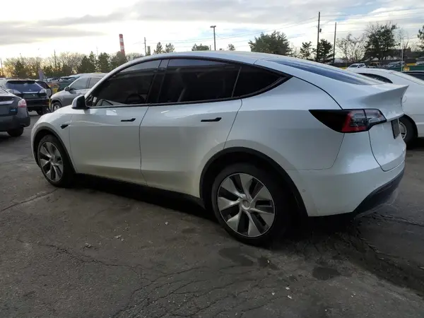 5YJYGDEE6MF187603 2021 TESLA MODEL Y - Image 2