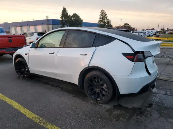 5YJYGDEE6MF190064 2021 TESLA MODEL Y - Image 2