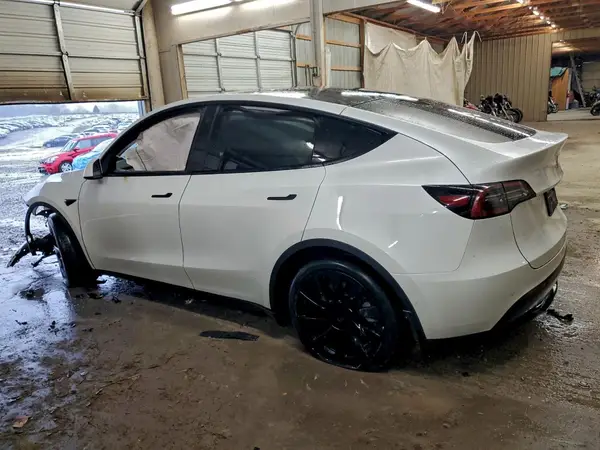 5YJYGDEE6MF191649 2021 TESLA MODEL Y - Image 2