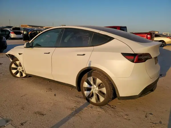 5YJYGDEE6MF192414 2021 TESLA MODEL Y - Image 2