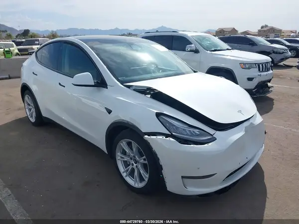 5YJYGDEE6MF200110 2021 TESLA MODEL Y - Image 1