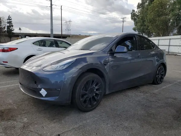 5YJYGDEE6MF200883 2021 TESLA MODEL Y - Image 1