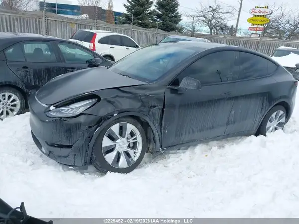 5YJYGDEE6MF203315 2021 TESLA MODEL Y - Image 2
