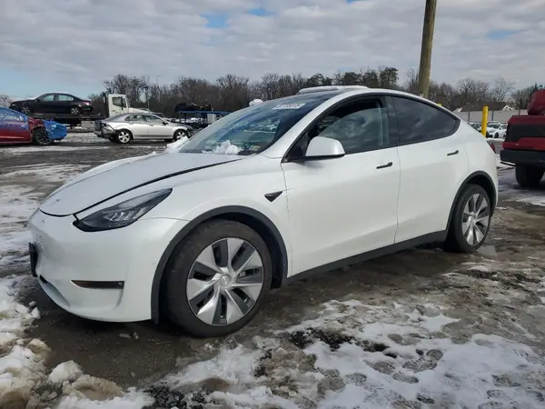 5YJYGDEE6MF204268 2021 TESLA MODEL Y - Image 1