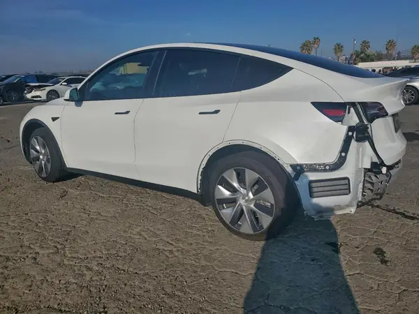 5YJYGDEE6MF218588 2021 TESLA MODEL Y - Image 2