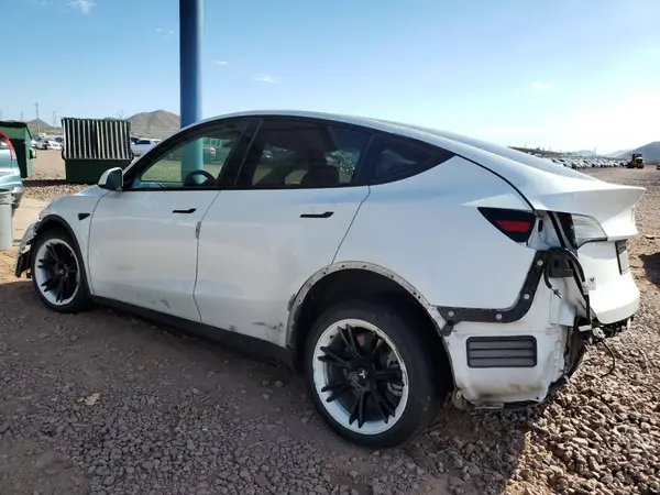 5YJYGDEE6MF218607 2021 TESLA MODEL Y - Image 2