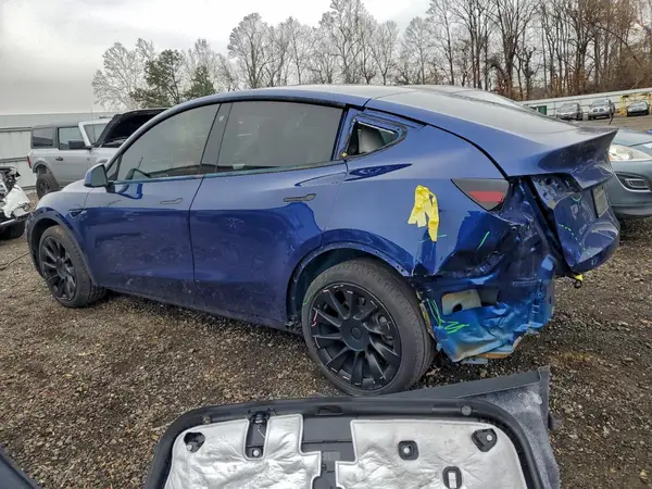 5YJYGDEE6MF228599 2021 TESLA MODEL Y - Image 2