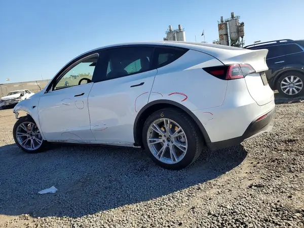 5YJYGDEE6MF228926 2021 TESLA MODEL Y - Image 2