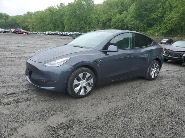 5YJYGDEE6MF233205 2021 TESLA MODEL Y - Image 1