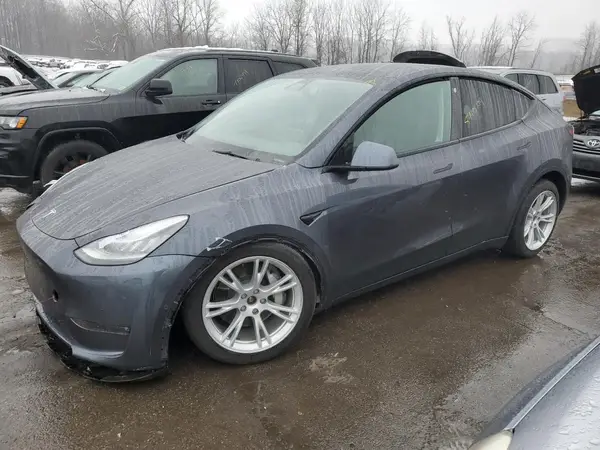 5YJYGDEE6MF233771 2021 TESLA MODEL Y - Image 1