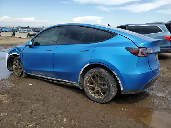 5YJYGDEE6MF239571 2021 TESLA MODEL Y - Image 2