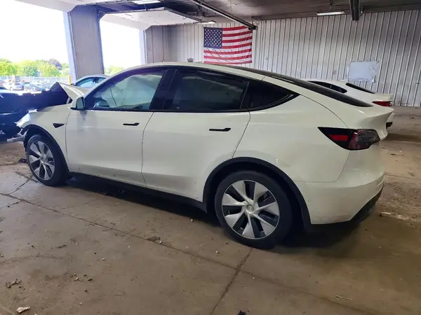5YJYGDEE6MF246682 2021 TESLA MODEL Y - Image 2