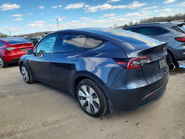 5YJYGDEE6MF248089 2021 TESLA MODEL Y - Image 2