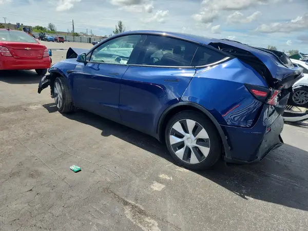 5YJYGDEE6MF249808 2021 TESLA MODEL Y - Image 2
