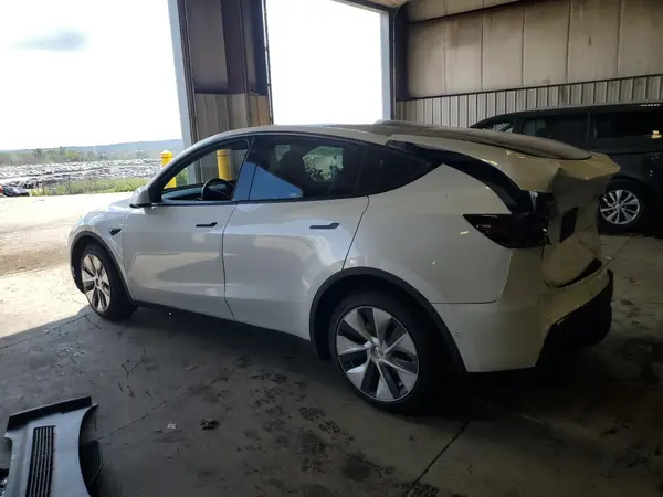5YJYGDEE6MF257004 2021 TESLA MODEL Y - Image 2