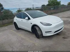 5YJYGDEE6MF263224 2021 TESLA MODEL Y
