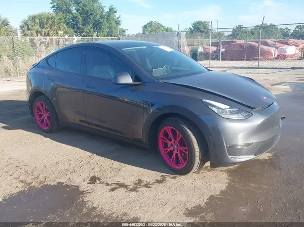 5YJYGDEE6MF279908 2021 TESLA MODEL Y - Image 1