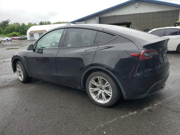 5YJYGDEE6MF288446 2021 TESLA MODEL Y - Image 2
