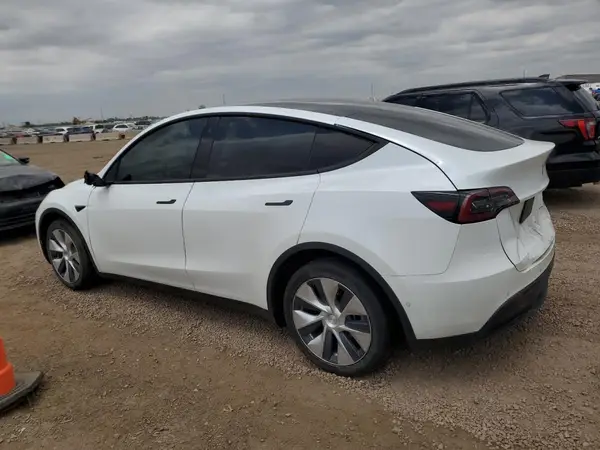5YJYGDEE6MF297390 2021 TESLA MODEL Y - Image 2