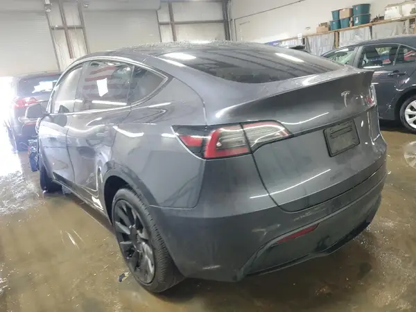 5YJYGDEE6MF298300 2021 TESLA MODEL Y - Image 2