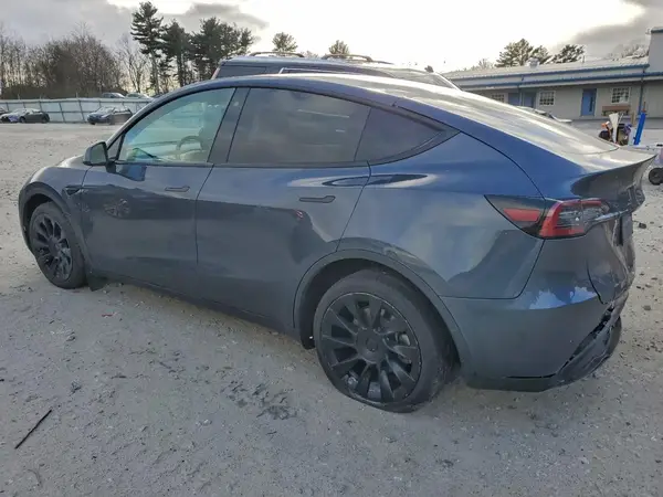 5YJYGDEE6MF302006 2021 TESLA MODEL Y - Image 2