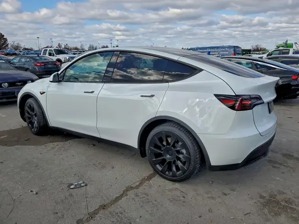 5YJYGDEE7LF004434 2020 TESLA MODEL Y - Image 2